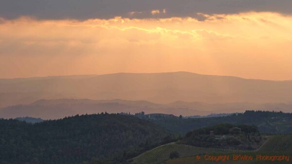 Evening sunshine over the rolling hills of the Tuscany landscape